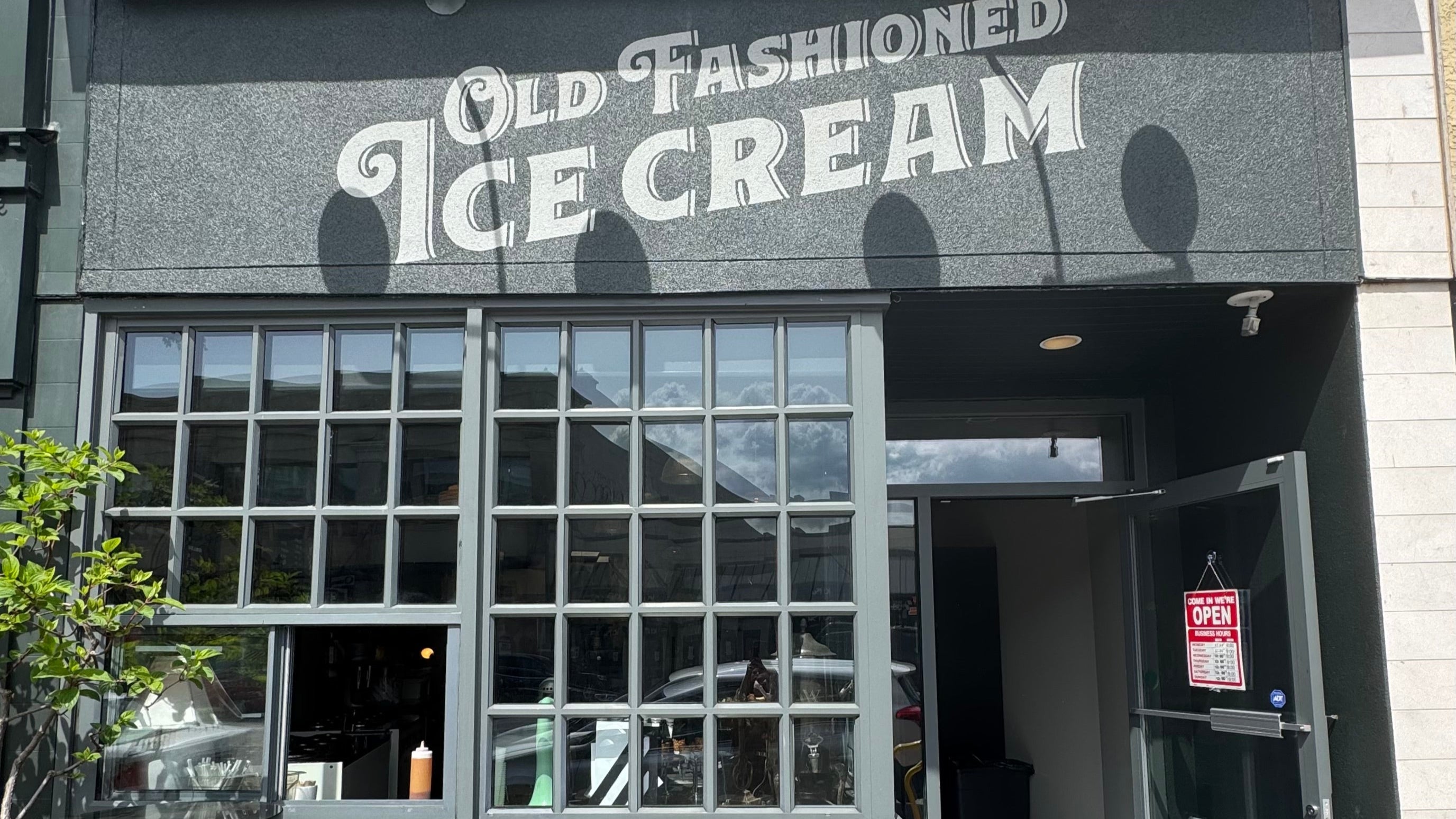 Best Ice Cream Shop in West Vancouver | Savary Island